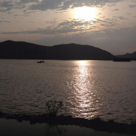 Regenta Central Jal Mahal, Джайпур Екстериор снимка
