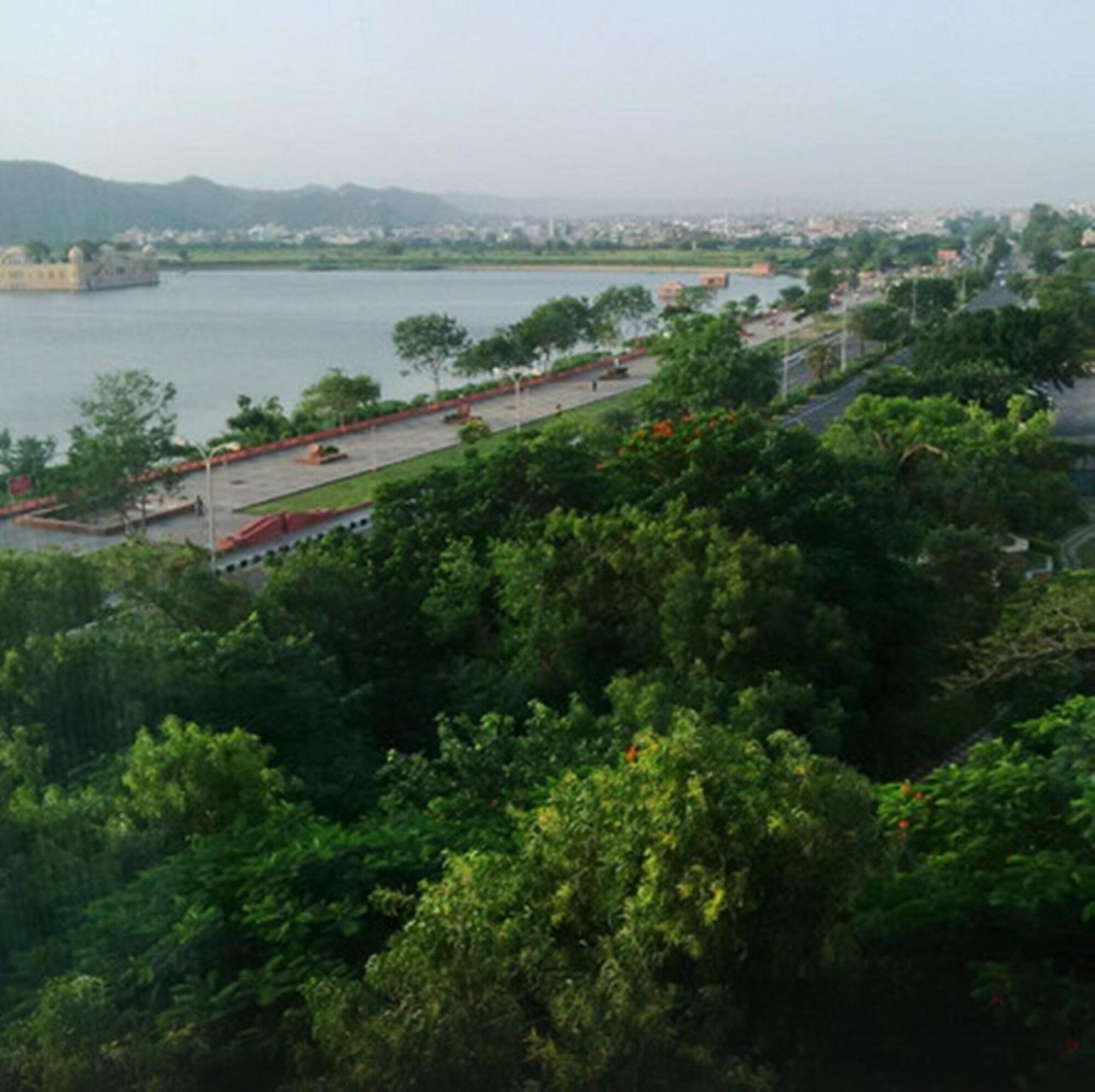 Regenta Central Jal Mahal, Джайпур Екстериор снимка