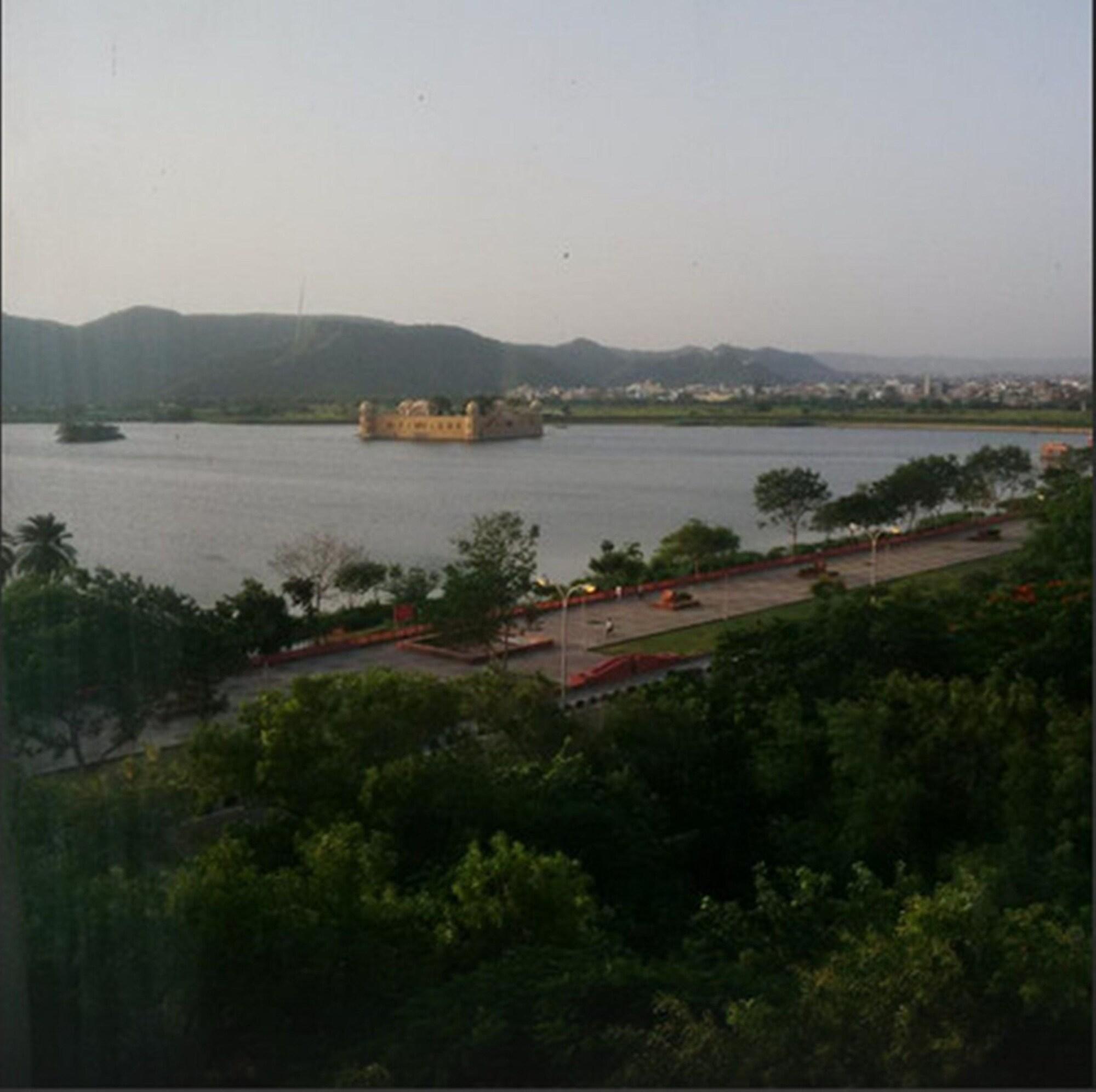 Regenta Central Jal Mahal, Джайпур Екстериор снимка